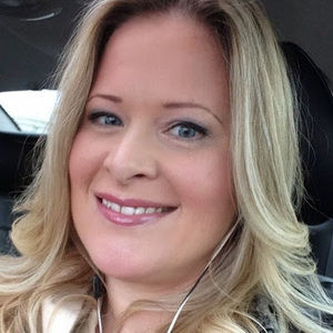 Meet your Posher, Julie